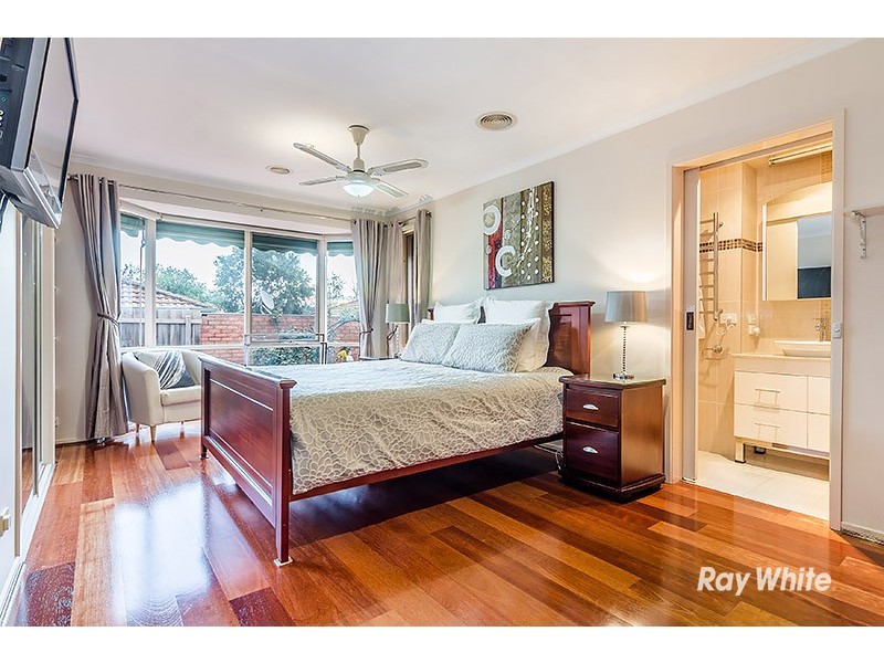 19 Kerrison Drive, Hampton Park VIC 3976