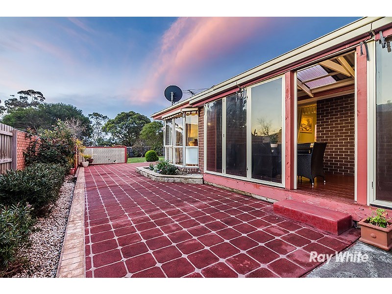 19 Kerrison Drive, Hampton Park VIC 3976