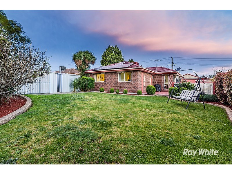 19 Kerrison Drive, Hampton Park VIC 3976