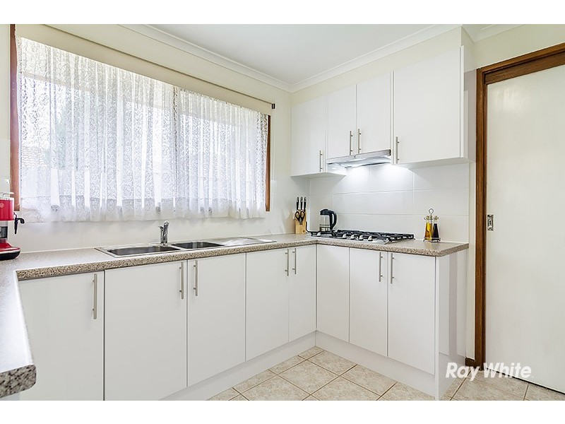 2 Taddor Drive, Cranbourne VIC 3977