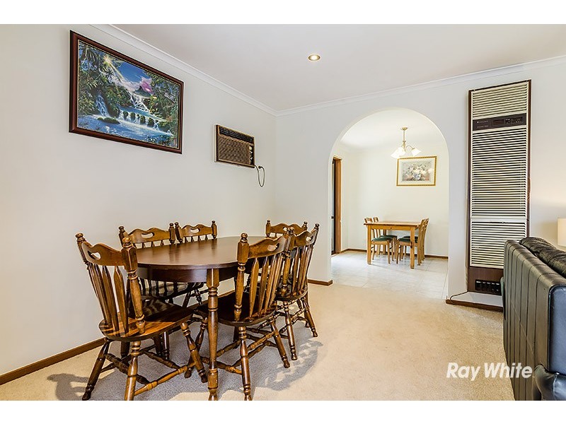 2 Taddor Drive, Cranbourne VIC 3977