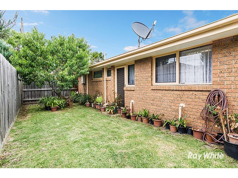 2 Taddor Drive, Cranbourne VIC 3977