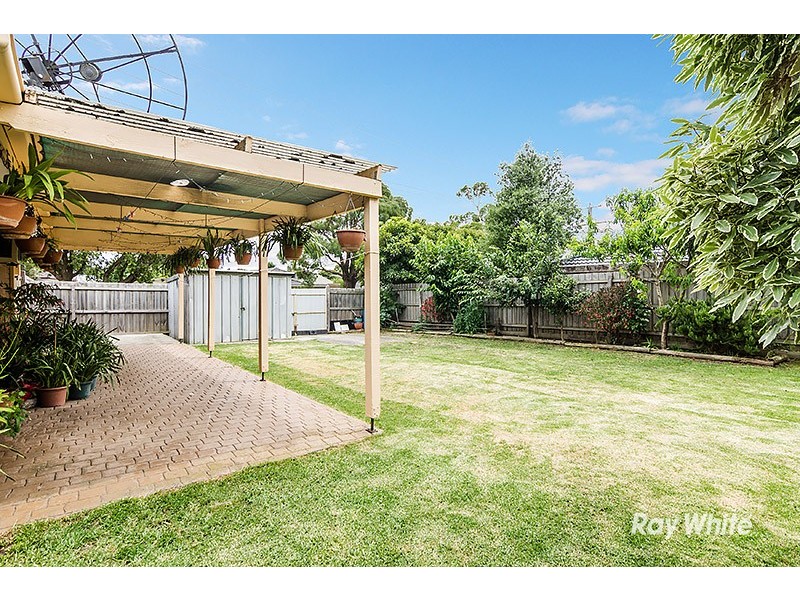 2 Taddor Drive, Cranbourne VIC 3977