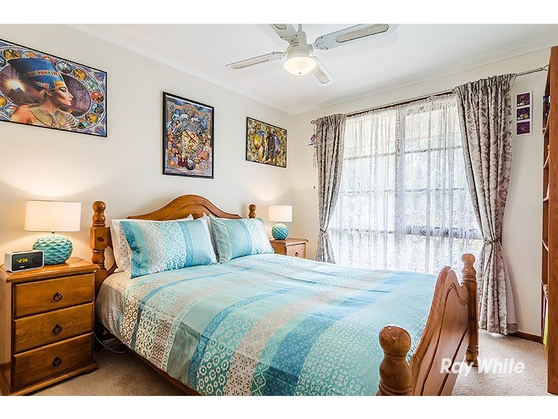 2 Taddor Drive, Cranbourne VIC 3977