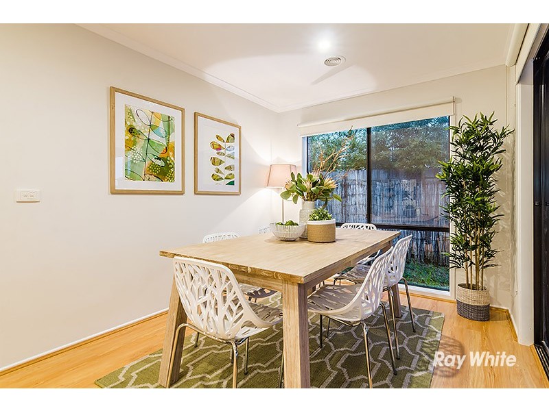 11 Hasluck Cresent, Lynbrook VIC 3975