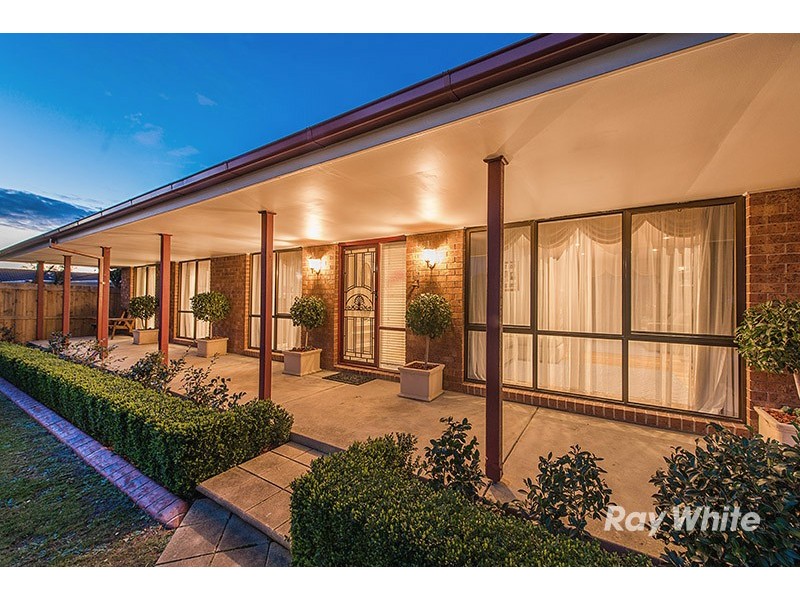 61 Elizabeth Street, Cranbourne North VIC 3977