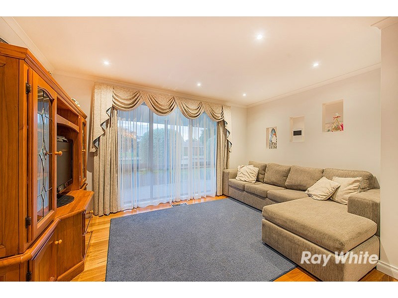61 Elizabeth Street, Cranbourne North VIC 3977