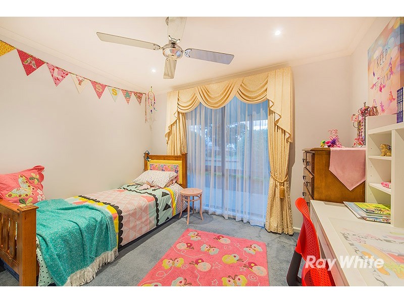 61 Elizabeth Street, Cranbourne North VIC 3977