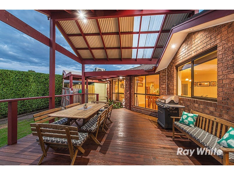 61 Elizabeth Street, Cranbourne North VIC 3977