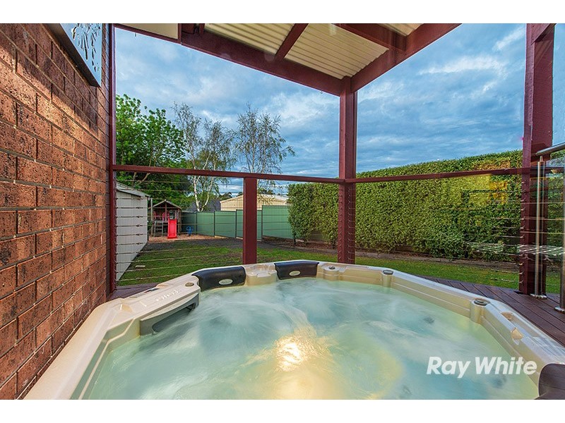 61 Elizabeth Street, Cranbourne North VIC 3977