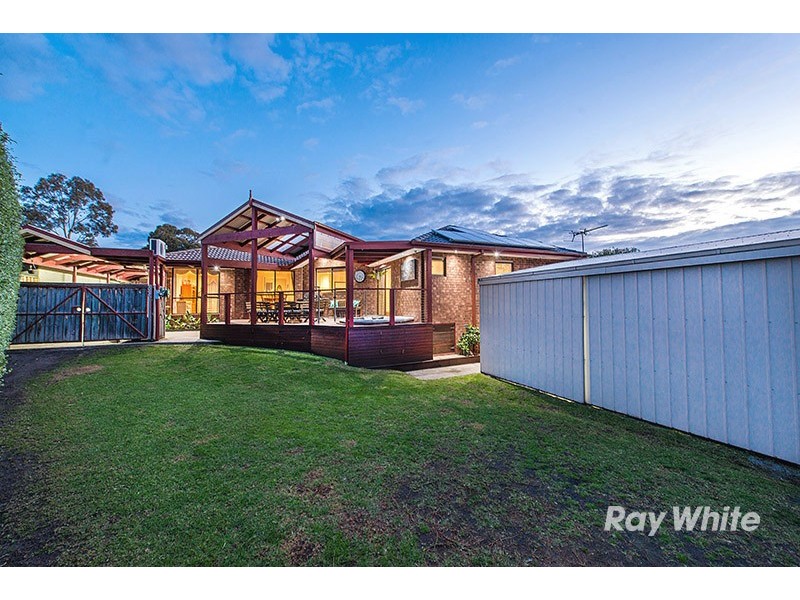61 Elizabeth Street, Cranbourne North VIC 3977