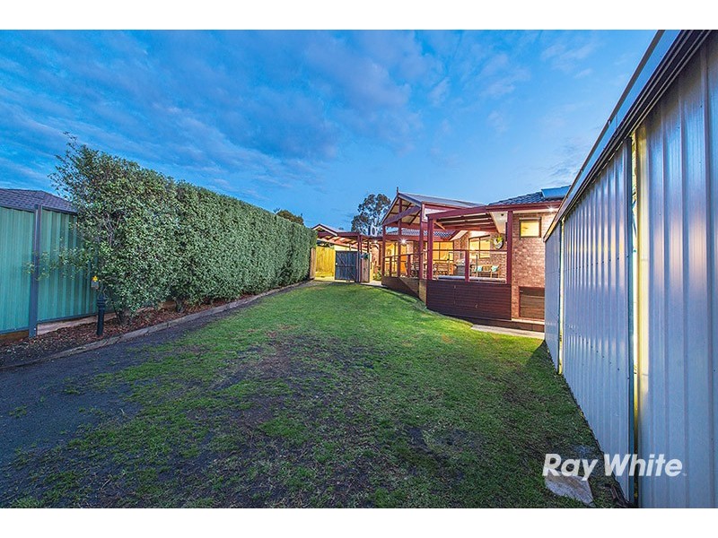 61 Elizabeth Street, Cranbourne North VIC 3977