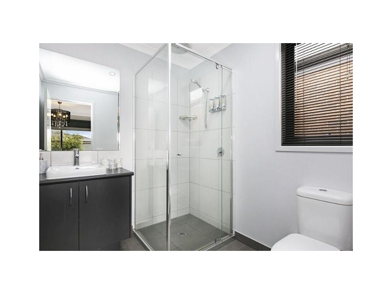 13 McEwan Drive, Cranbourne East VIC 3977