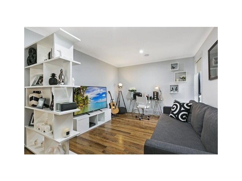 13 McEwan Drive, Cranbourne East VIC 3977