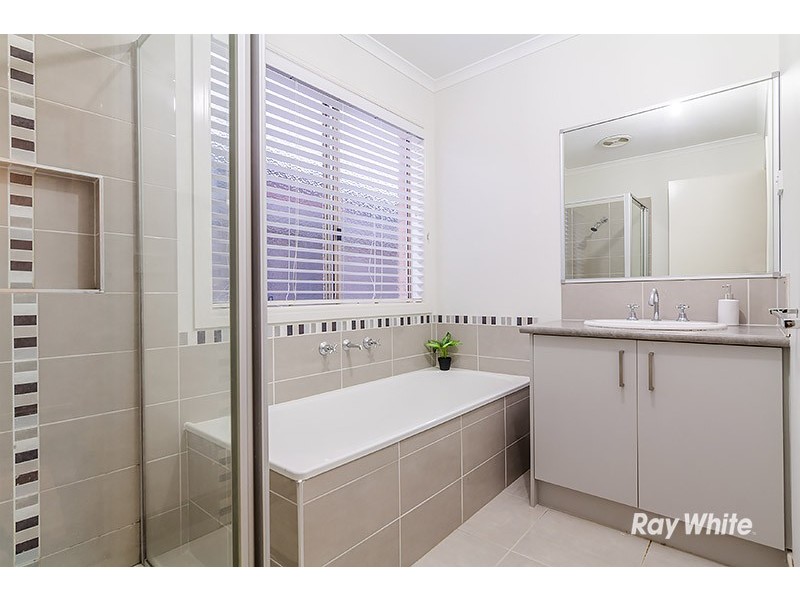 44 Pengana Way, Cranbourne West VIC 3977