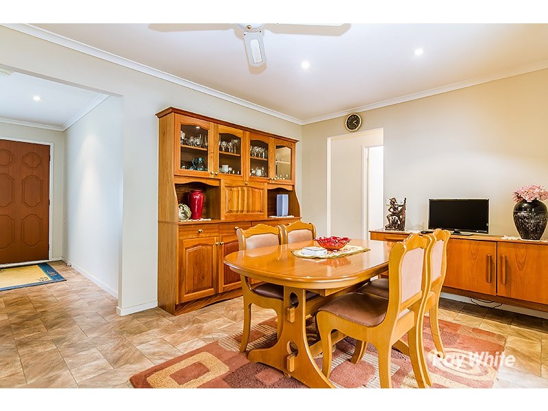 15 Bellarine Drive, Cranbourne VIC 3977