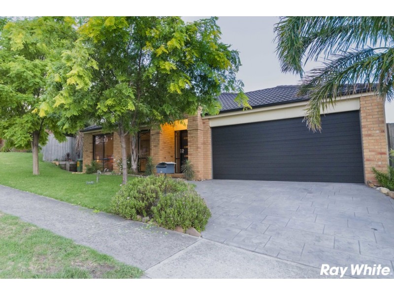 30 Olive Road, Lynbrook VIC 3975