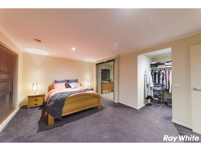 30 Olive Road, Lynbrook VIC 3975