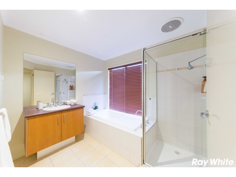 30 Olive Road, Lynbrook VIC 3975