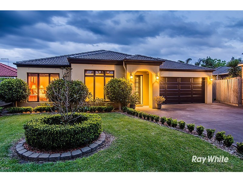 14 Formby Place, Cranbourne VIC 3977