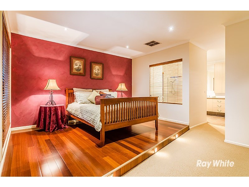 14 Formby Place, Cranbourne VIC 3977