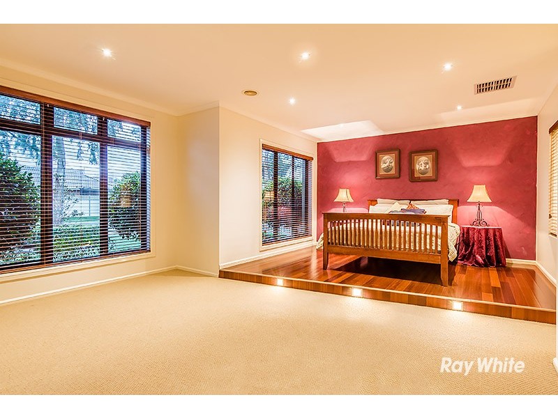 14 Formby Place, Cranbourne VIC 3977