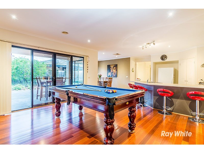 14 Formby Place, Cranbourne VIC 3977