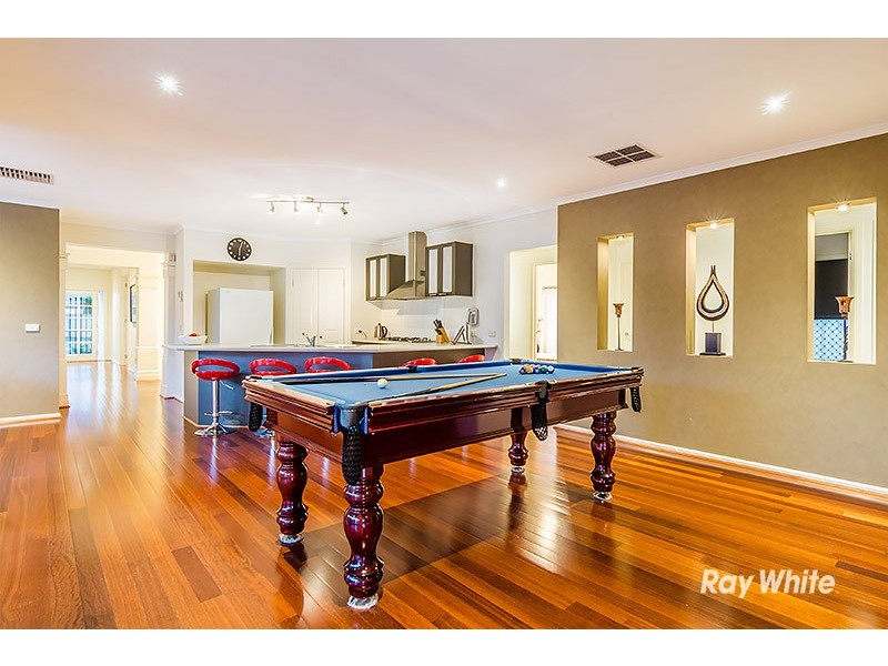 14 Formby Place, Cranbourne VIC 3977