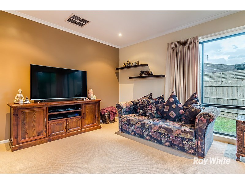 14 Formby Place, Cranbourne VIC 3977
