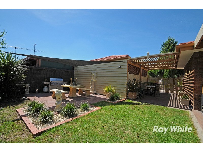 11 Glenbourne Road, Cranbourne VIC 3977