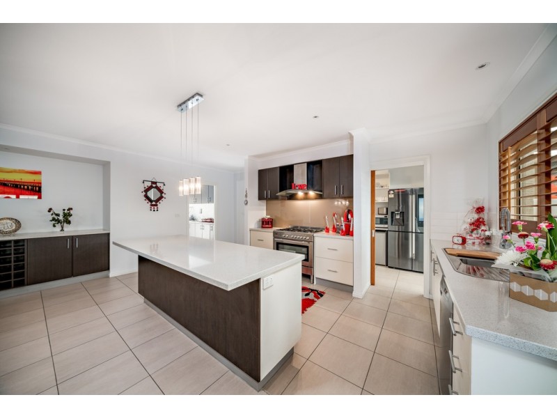 7 Locky Grove, Lyndhurst VIC 3975