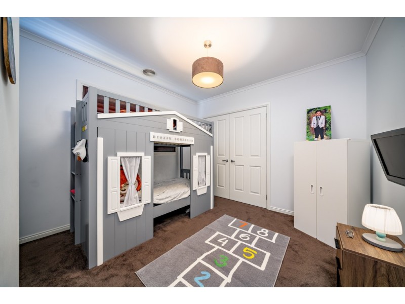 7 Locky Grove, Lyndhurst VIC 3975