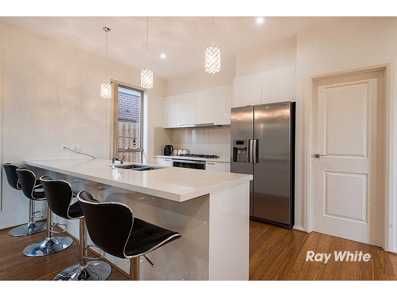 11 Coberley Way, Cranbourne North VIC 3977