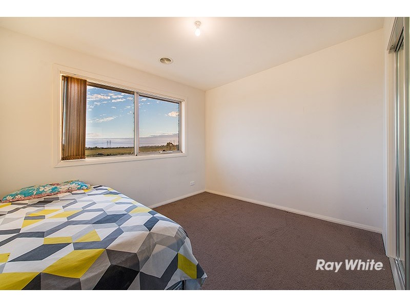 11 Coberley Way, Cranbourne North VIC 3977