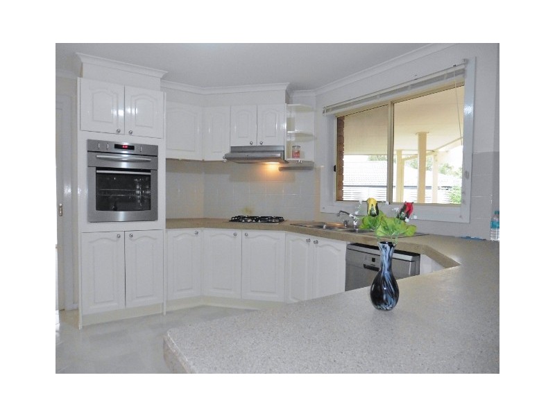 3 Franks Way, Cranbourne North VIC 3977