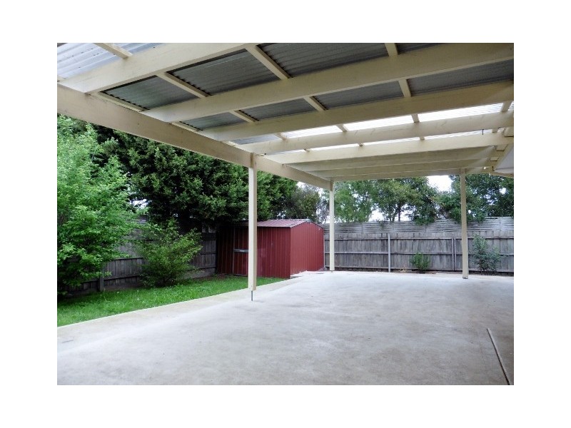 3 Franks Way, Cranbourne North VIC 3977