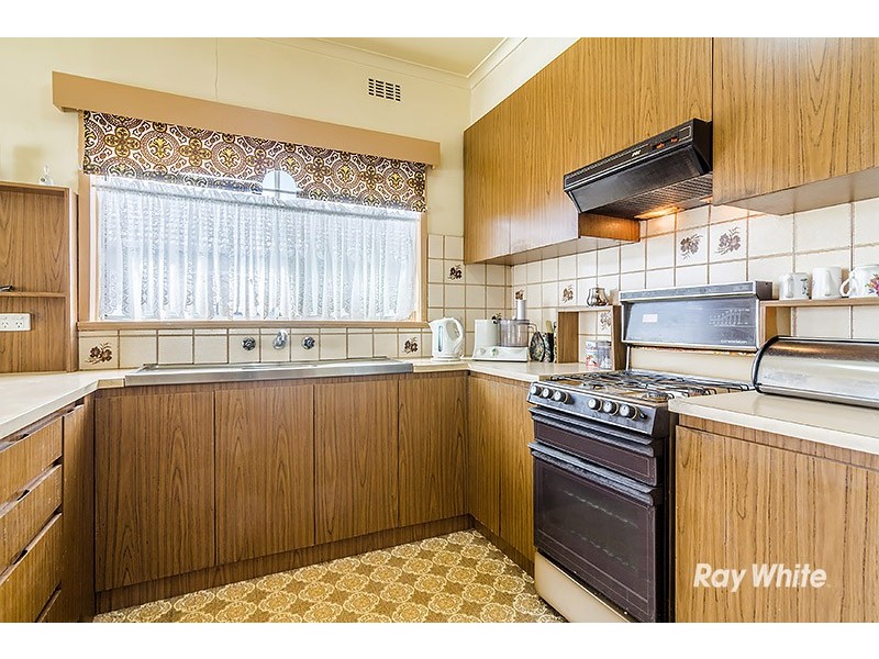 16 Bedwell Avenue, Dandenong VIC 3175