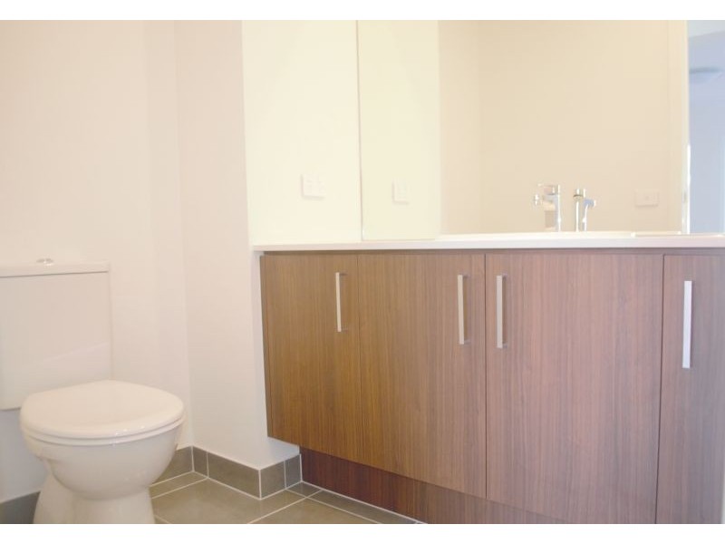 38 Shanahans Drive, Cranbourne North VIC 3977