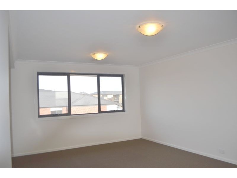 38 Shanahans Drive, Cranbourne North VIC 3977