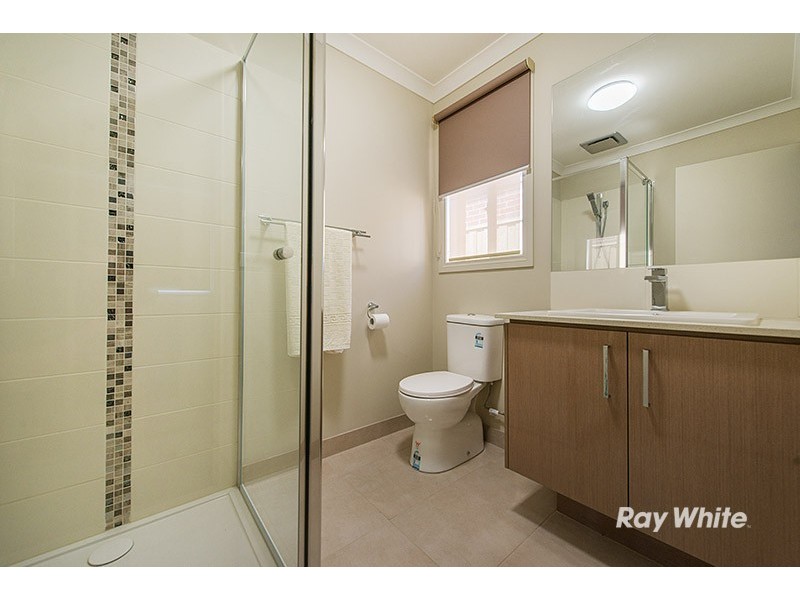 77 Quarters Boulevard, Cranbourne West VIC 3977