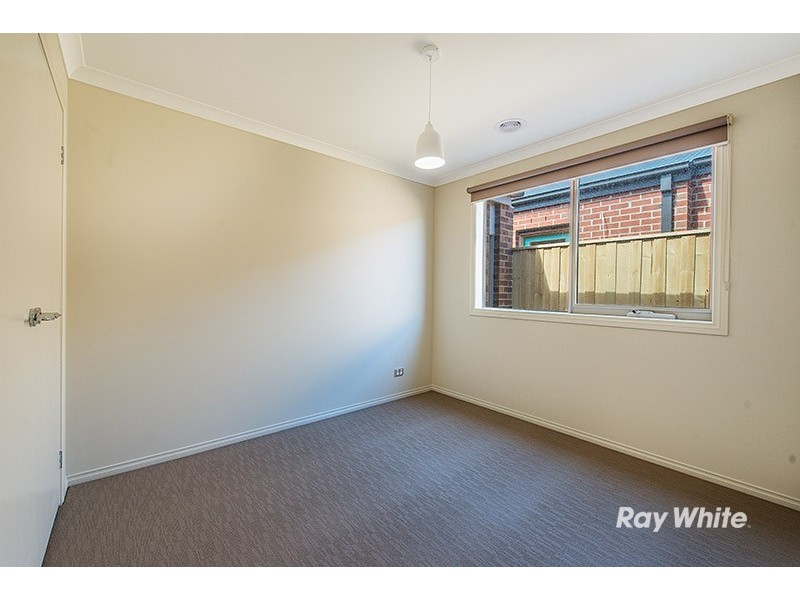77 Quarters Boulevard, Cranbourne West VIC 3977