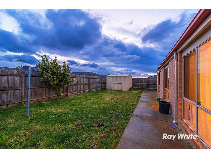 37 Kulkami Way, Cranbourne West VIC 3977