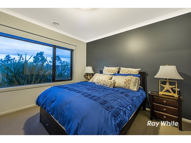 4 Agathis Alley, Cranbourne North VIC 3977