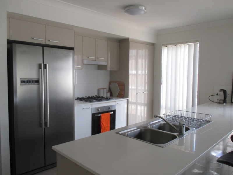 10 Bremer Street, Clyde North VIC 3978