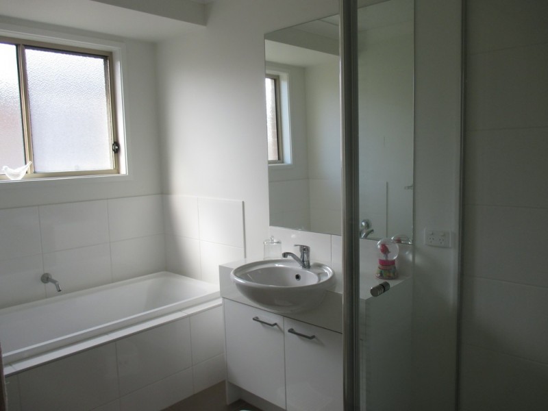 10 Bremer Street, Clyde North VIC 3978