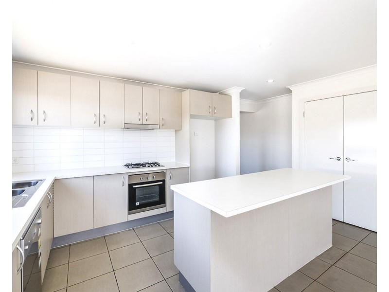 87 Brocker Street, Clyde North VIC 3978