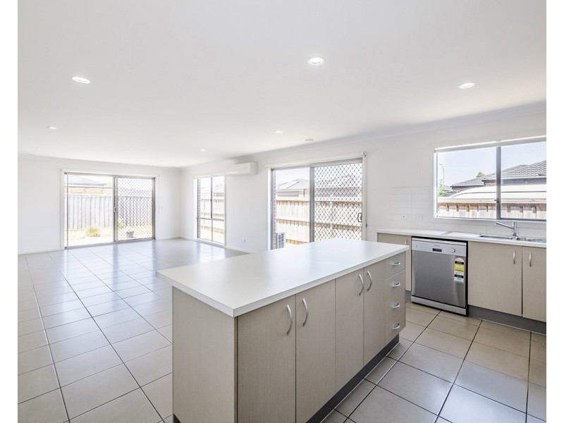 87 Brocker Street, Clyde North VIC 3978