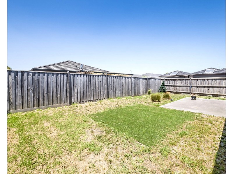 87 Brocker Street, Clyde North VIC 3978