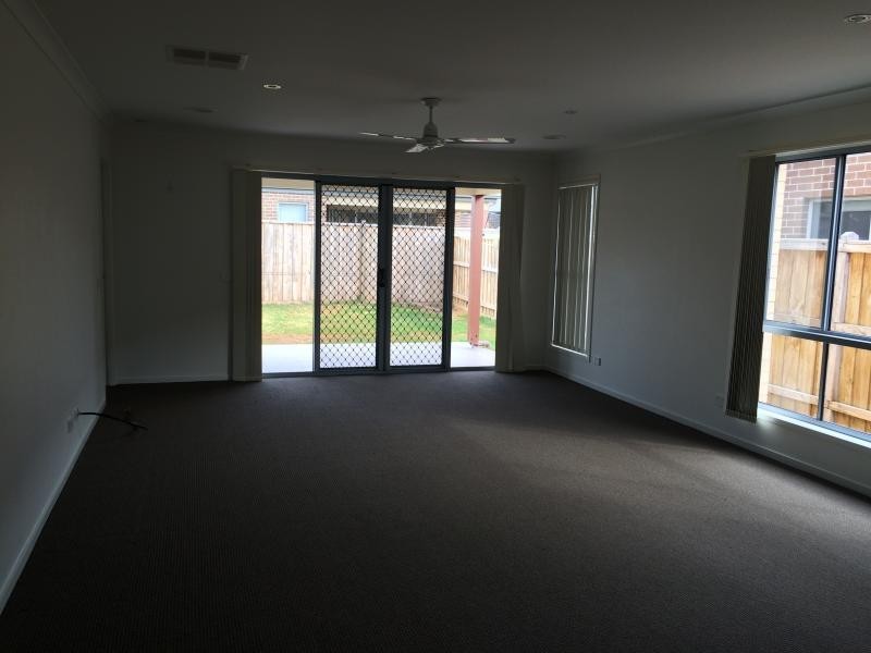 40 Glenelg Street, Clyde North VIC 3978