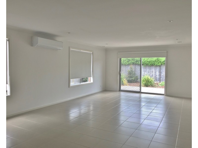 22 Glenelg Street, Clyde North VIC 3978